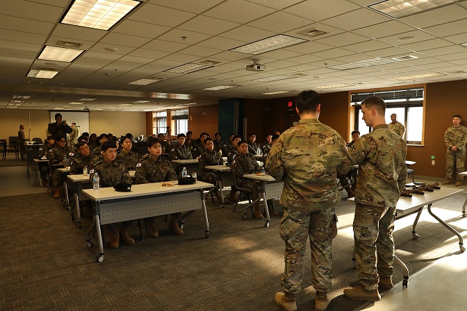 학생군사교육단, 미8군 훈련프로그램 참여 대표이미지
